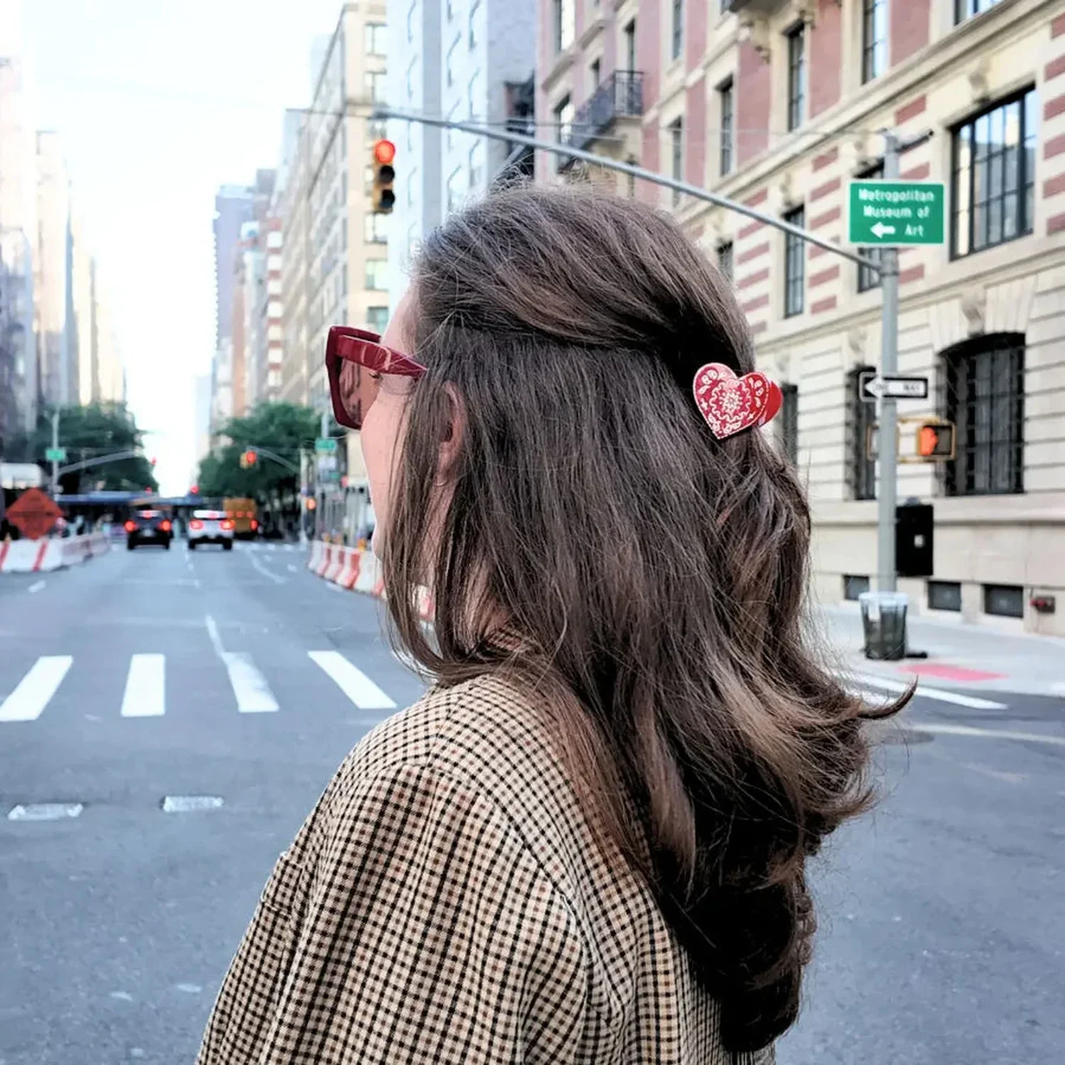 Women's Hand-Painted Paisley Mini Heart Hair Claw Clip - Image 3