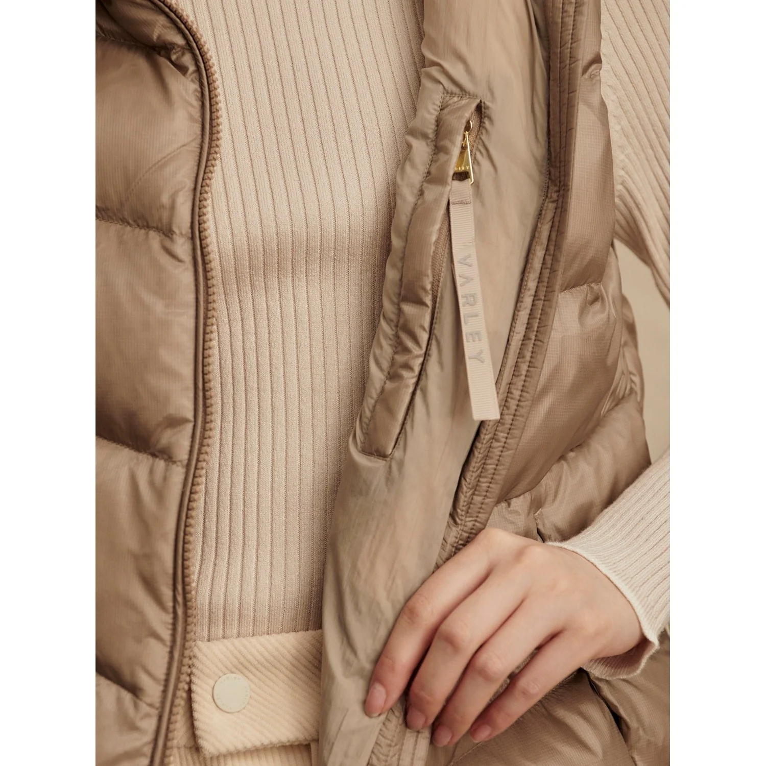 Women's Bextor Lightweight Down Gilet - Image 8