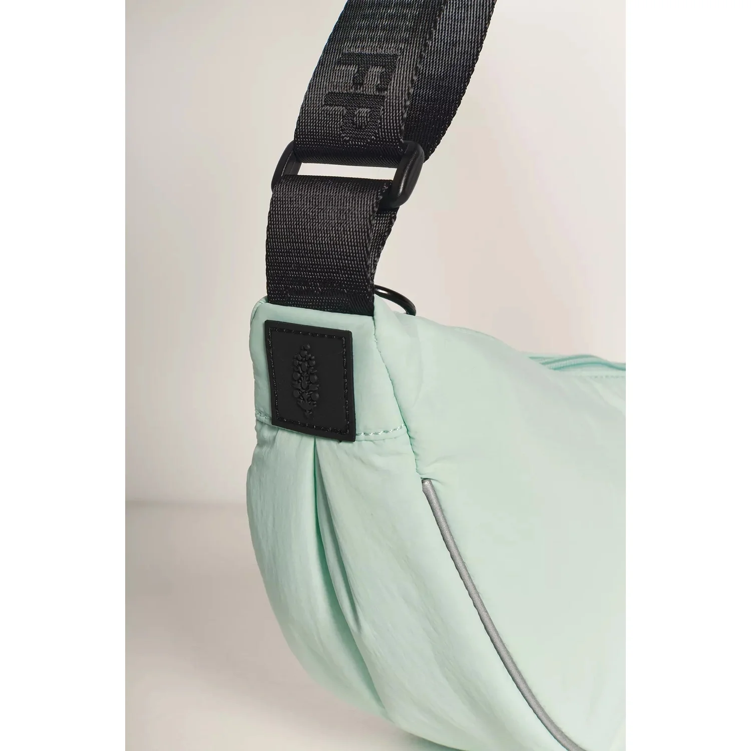 Women's Bulls Eye Sling - Image 7