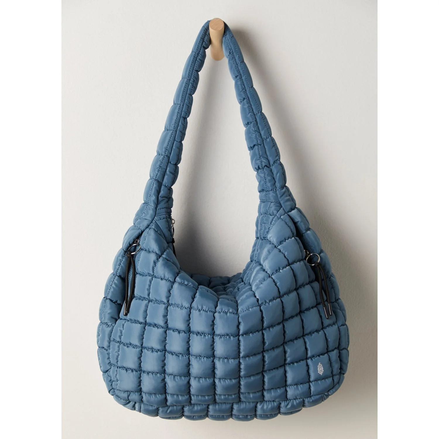 Women's Quilted Carryall Bag - Image 22