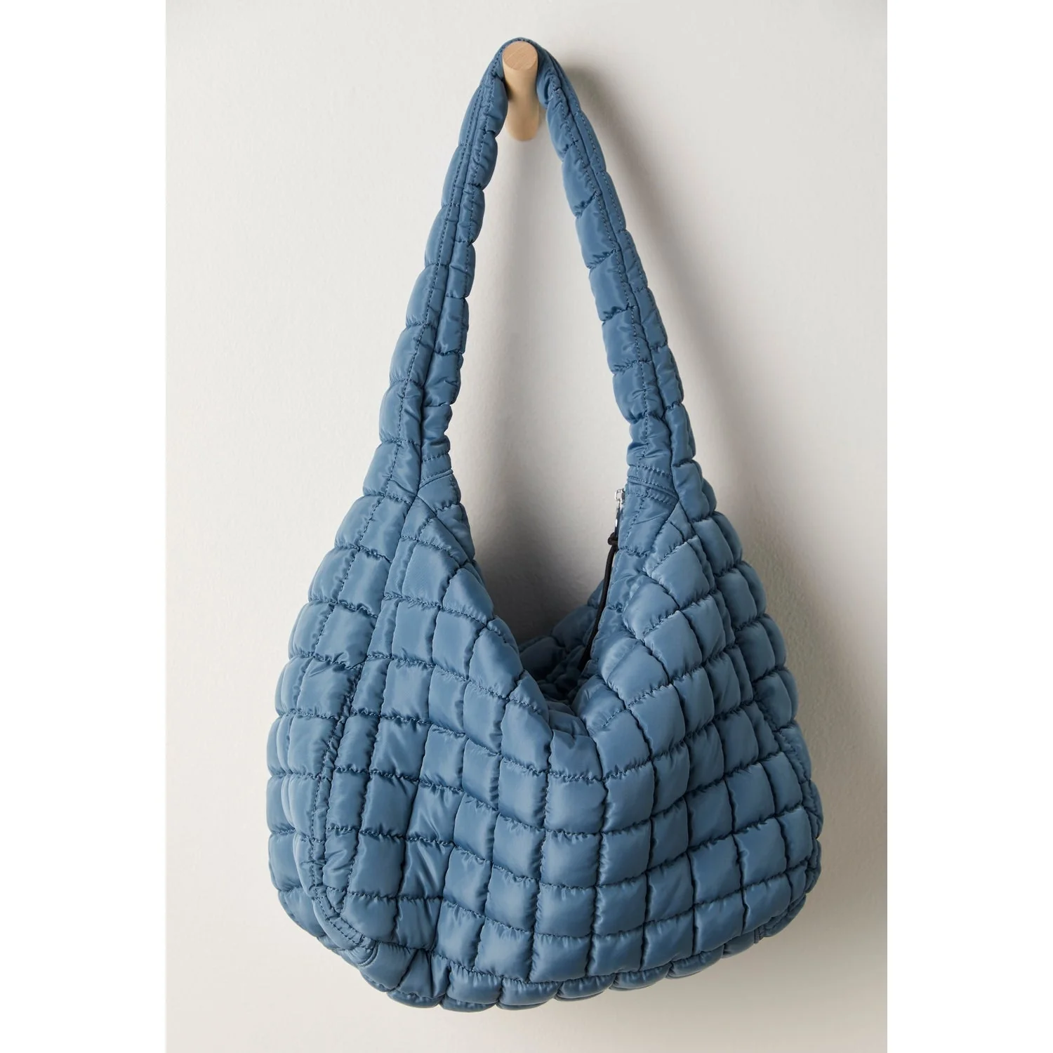 Women's Quilted Carryall Bag - Image 23
