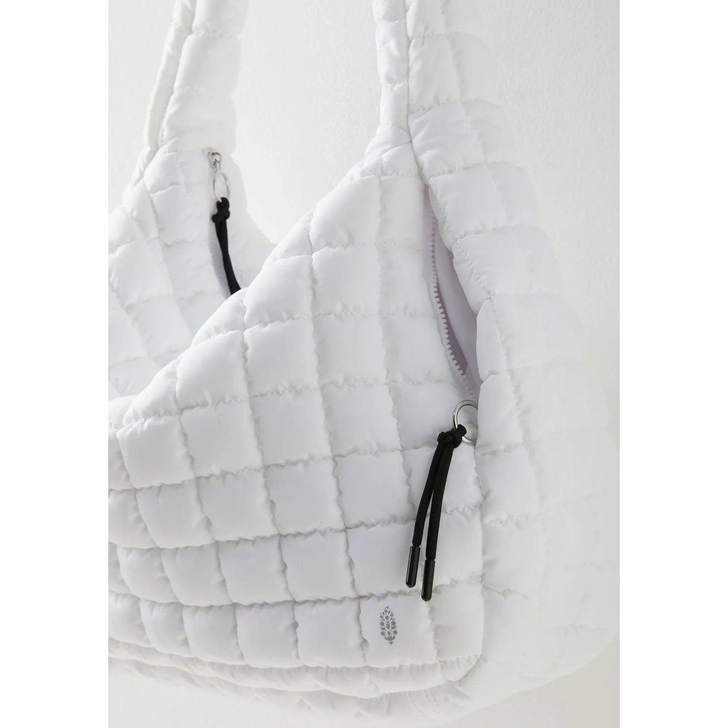 Women's Quilted Carryall Bag - Image 5