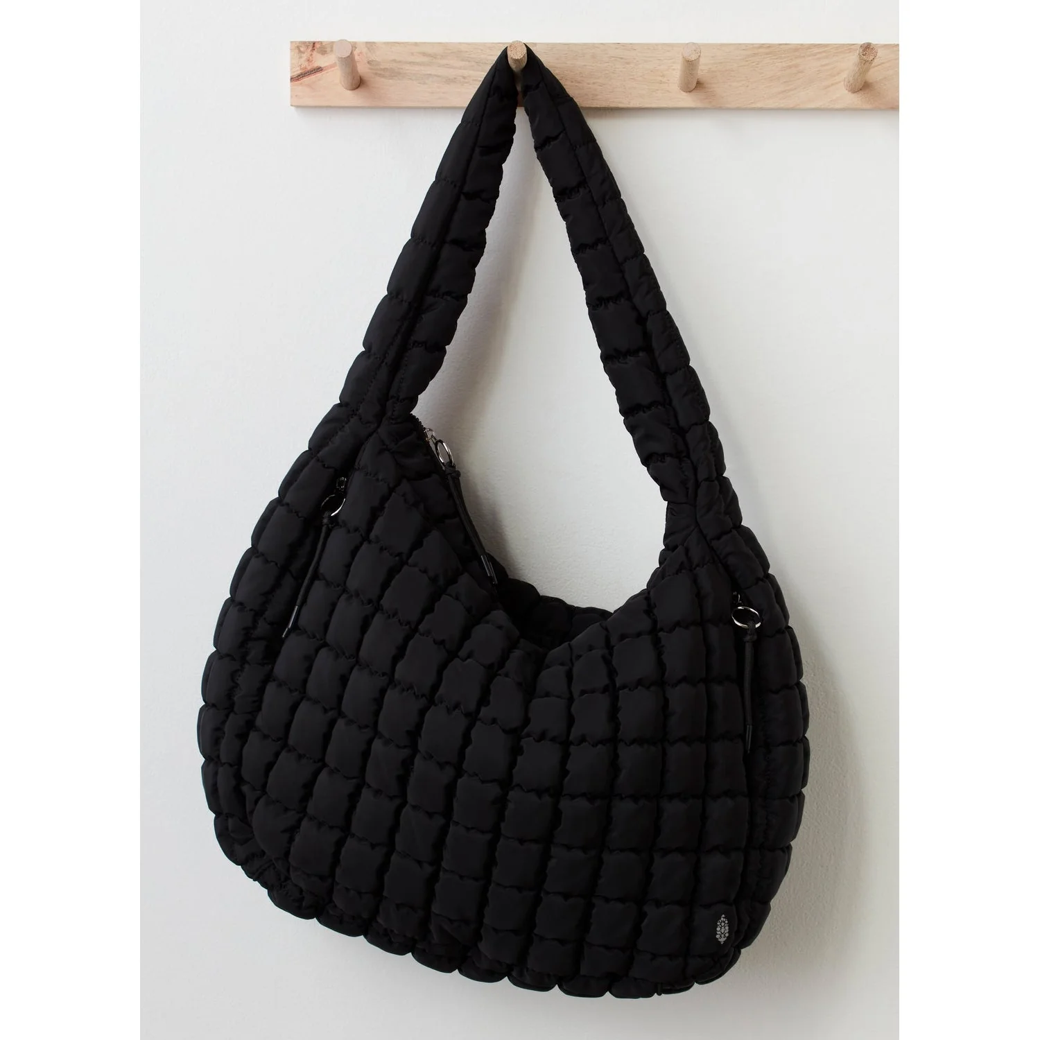 Women's Quilted Carryall Bag - Image 6